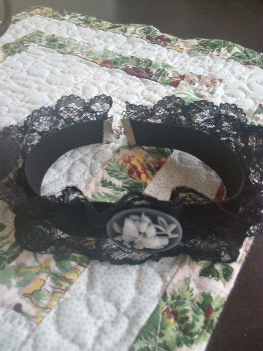 Gargantilha de renda