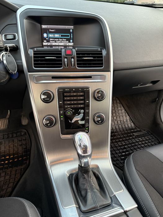 Sprzedam Volvo XC60 D4