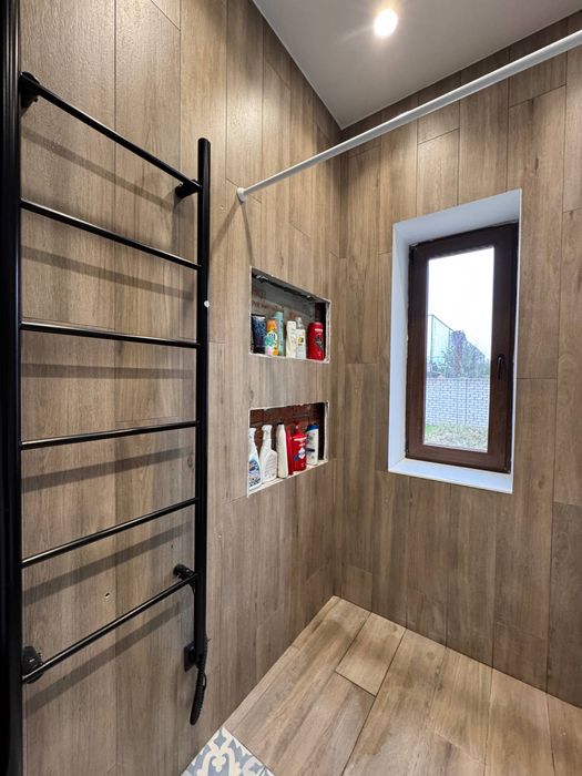 Продам современный  дом 215 м², Павленки, Ньютона, 8,5 соток( код 5704)
