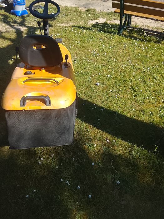 Tractor corta relva garden