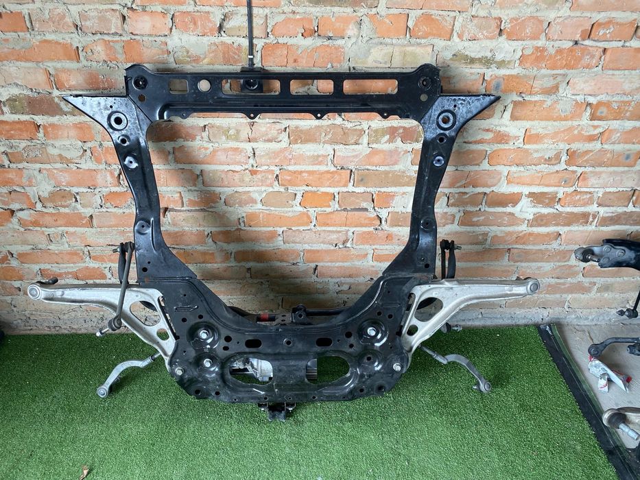 Передняя балка, подрамник Nissan Rogue T33