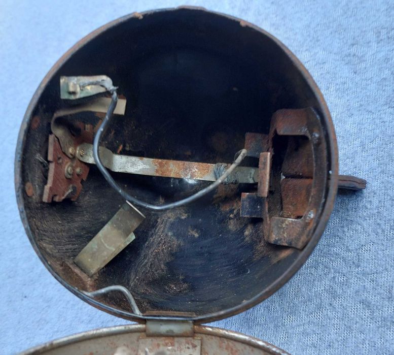 Stara przedwojenna lampa motower rower