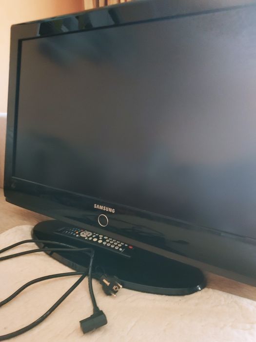 Продам телевизор. SAMSUNG. 32