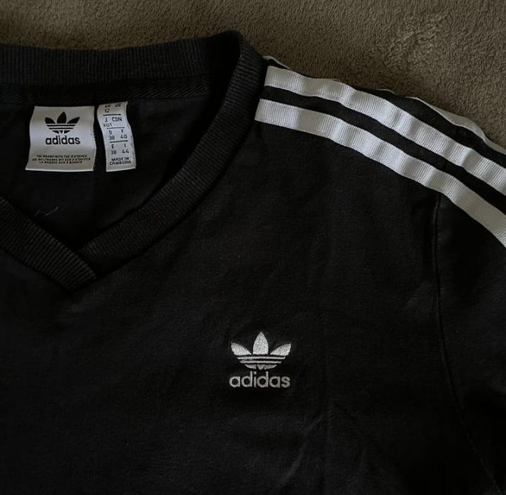 Топ adidas adidas