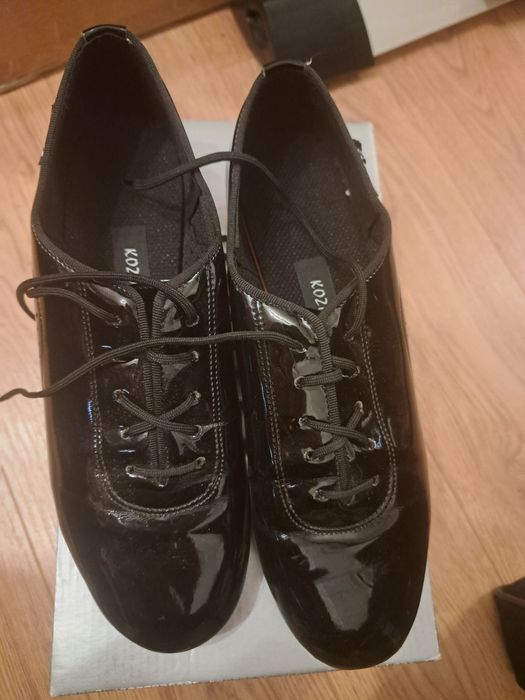 Buty Kozdra skora lakierowana standard r.39