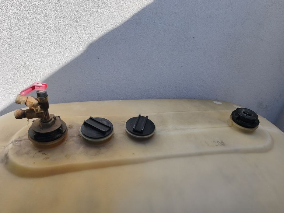 Depósito de 1000 litros Schutz Eurotank Gasóleo ou Agua