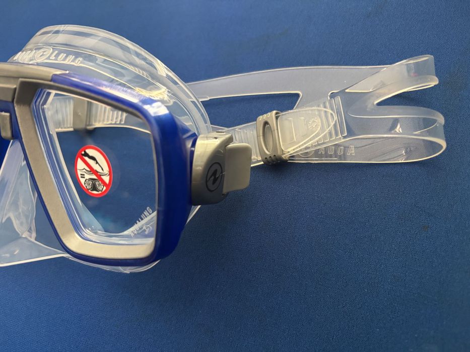 Maska nurkowa Look firmy Aqualung/Technisub przezroczysty silikon niebieska ramka