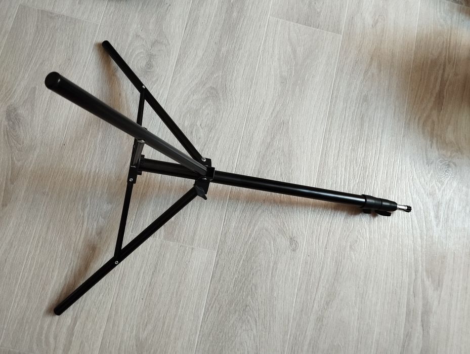 Штатив для камери