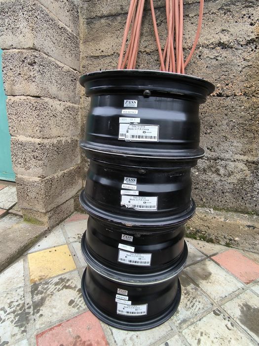 Диски б/у в отличном состоянии