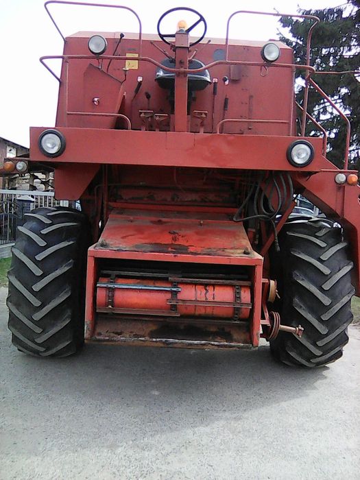 Kombajn zbożowy bizon