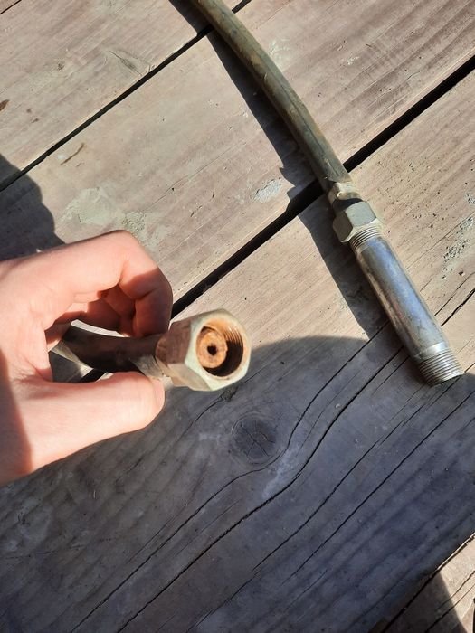 Przewód hydrauliczny wąż stary zakręcany