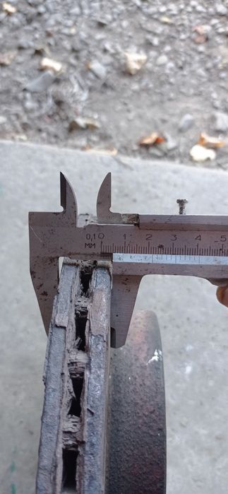 Продам передні  тормозні диски Фольксваген кадді