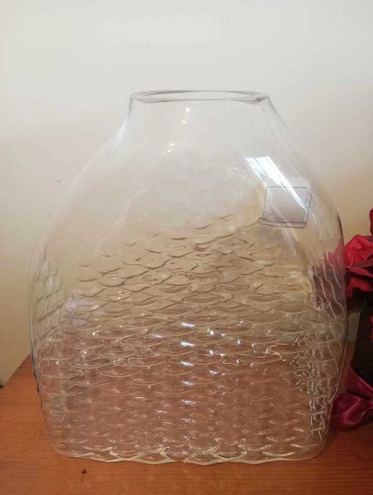 Modernist Vase64862211196161123