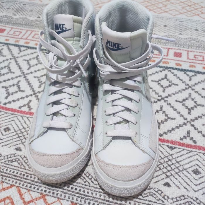 Vendo tênis bota Nike Senhora