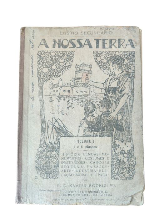 Livro escolar antigo intitulado "A Nossa Terra"
