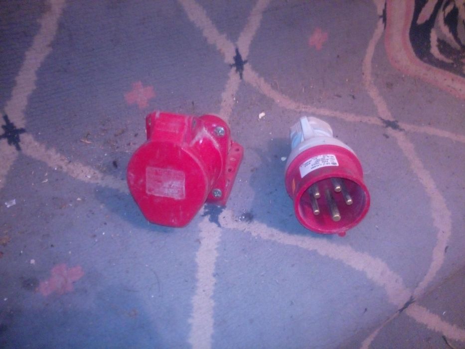 Wtyczka i gniazdo siłowe