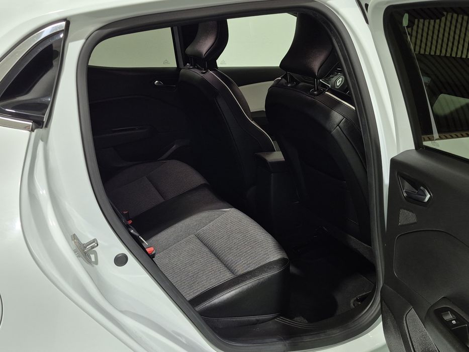 Renault Clio - AUTOMÁTICO  - 2023 | GARANTIA | NACIONAL - 70.000KM