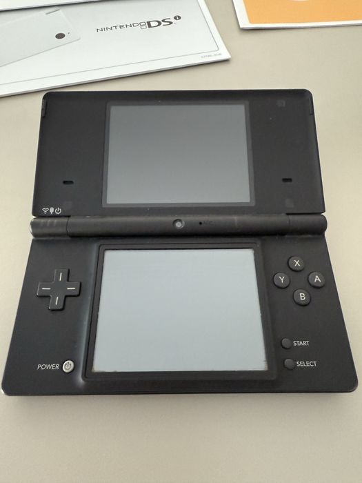 Black Nintendo Dsi with box and manuals64585939782915123