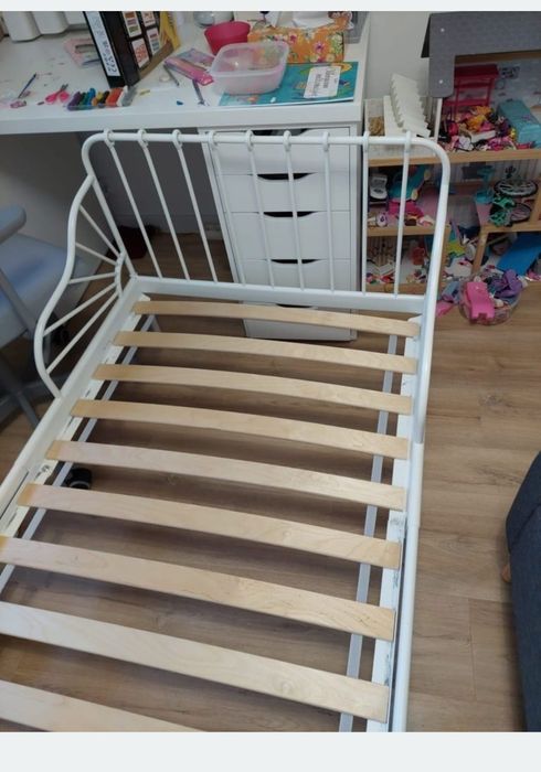 Łóżko  dziecięce  Ikea Minnen białe z materacami 200x80