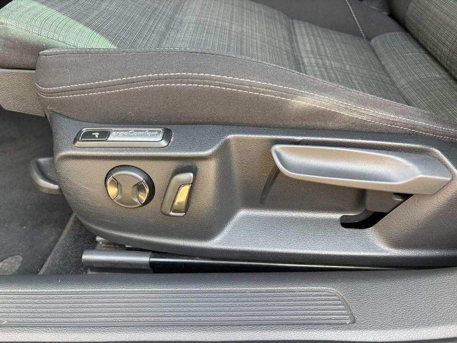 Volkswagen Passat 2019 VIN WVWZZZ3CZLE070736 фото оголошення 18 з 18
