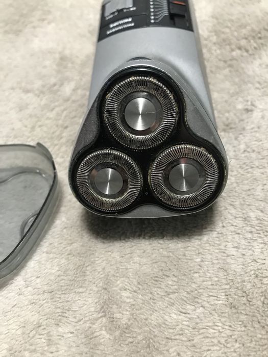 Електробритва філіпс