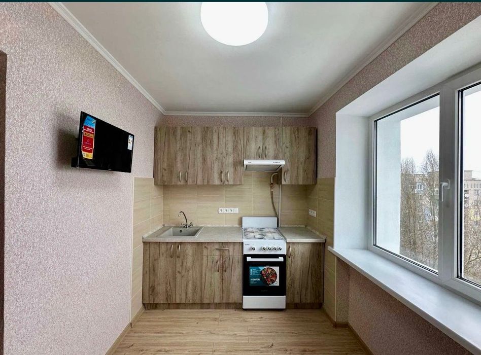 ВІД ВЛАСНИКА!Продаж великогабаритної квартири,2кім,вул Дунайська