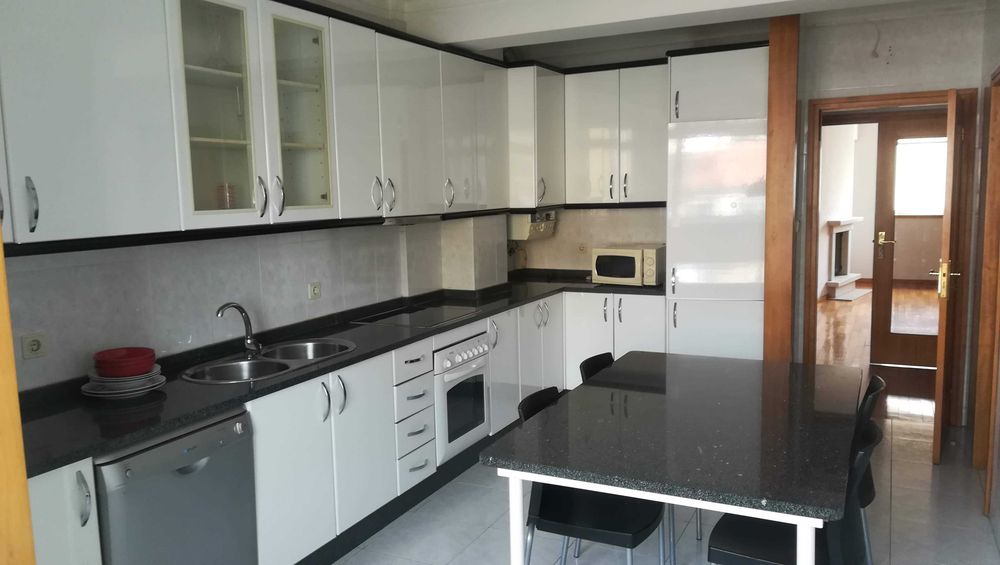 Alugo quarto em Barcelos