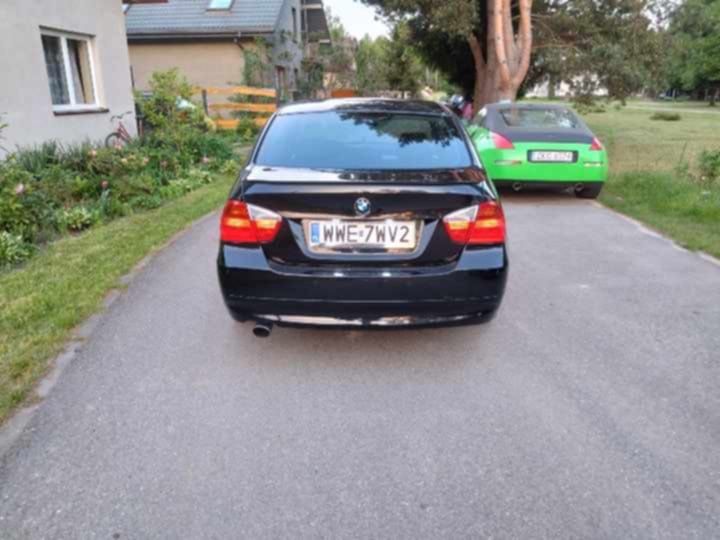 Bmw 3 e90 318 i benzyna