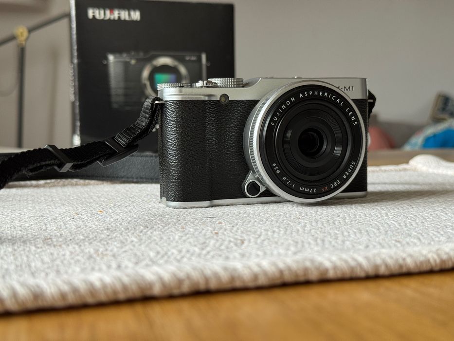 Aparat Fujifilm X-M1 uczciwy b. dobry stan (body)