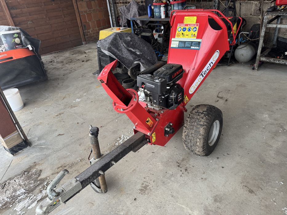 Rębak  do gałęzi GeoTech PRO PCS 90 BS z silnikiem Loncin