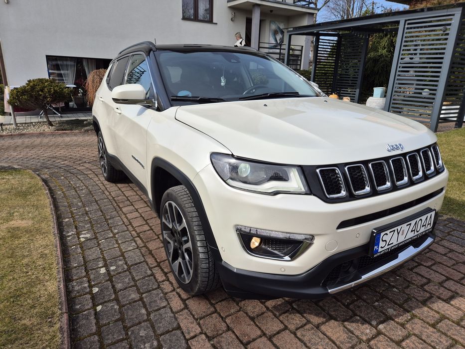 Rezerwacja Jeep compass 2018  benzyna 4x4 full wersja Limited super stan
