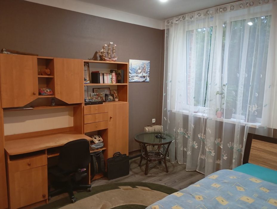 Продаж будинку в с. Давидів, ділянка 25 соток. Всі комунікації підключені.