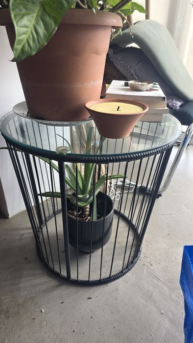 Mesa de apoio preta para sala ou quarto