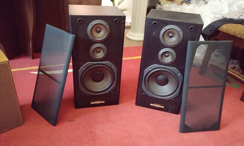 Комп'ютери монітори колонки