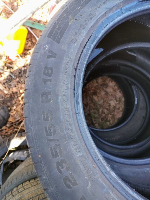 Opony Continental 235/55/18V