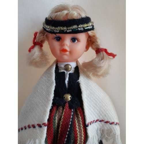 Статуэтка кукла Девушка в национальном костюме h 22 см.