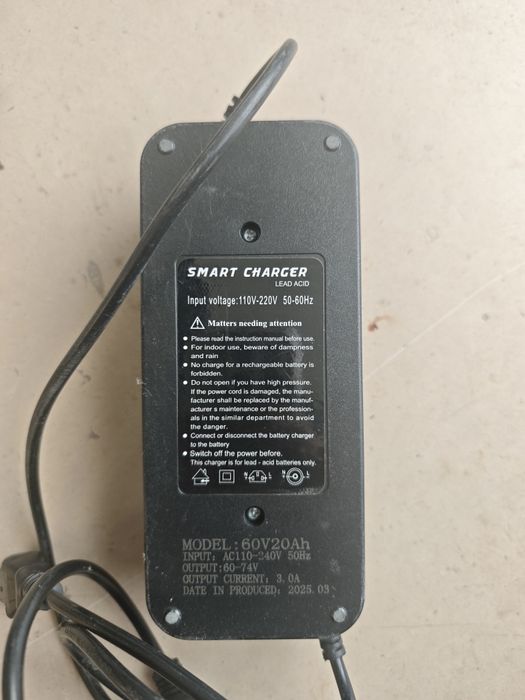 Carregados scooter elétrica