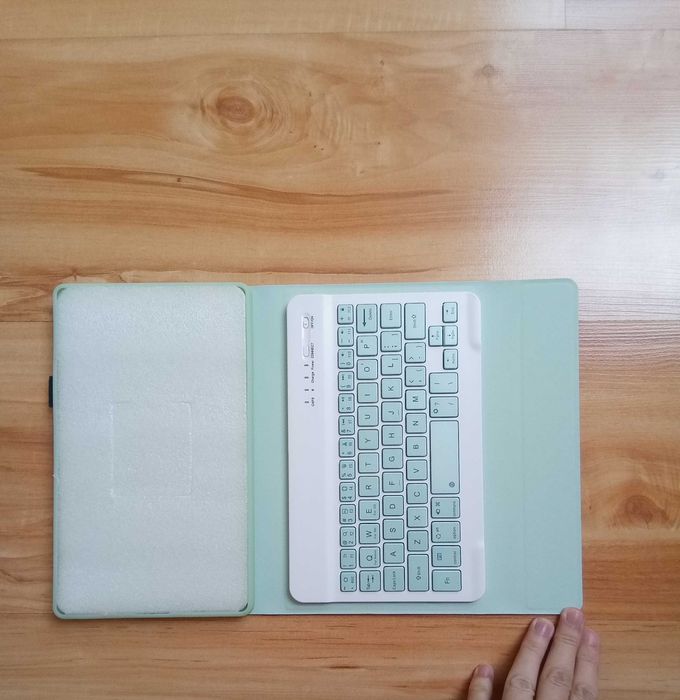 Klawiatura uniwersalna bluetooth