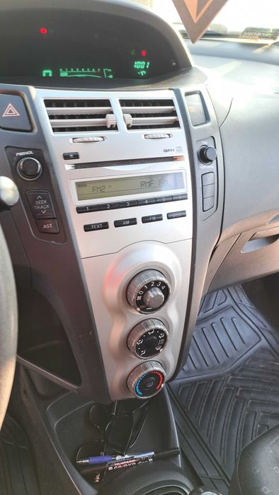 Sprzedam TOYOTA YARIS 2007 ROK