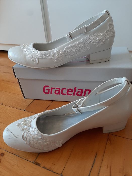 Buty do komunii r 35