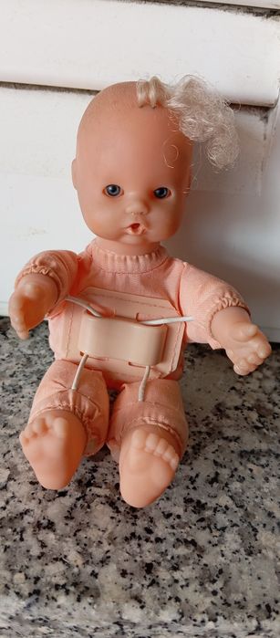 Various toys (dolls, vintage, Nenuco, plush toys)64310001016705124