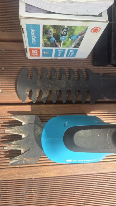 Nożyce do trawy Gardena akumulatorowe   AccuCut Li 9852-32