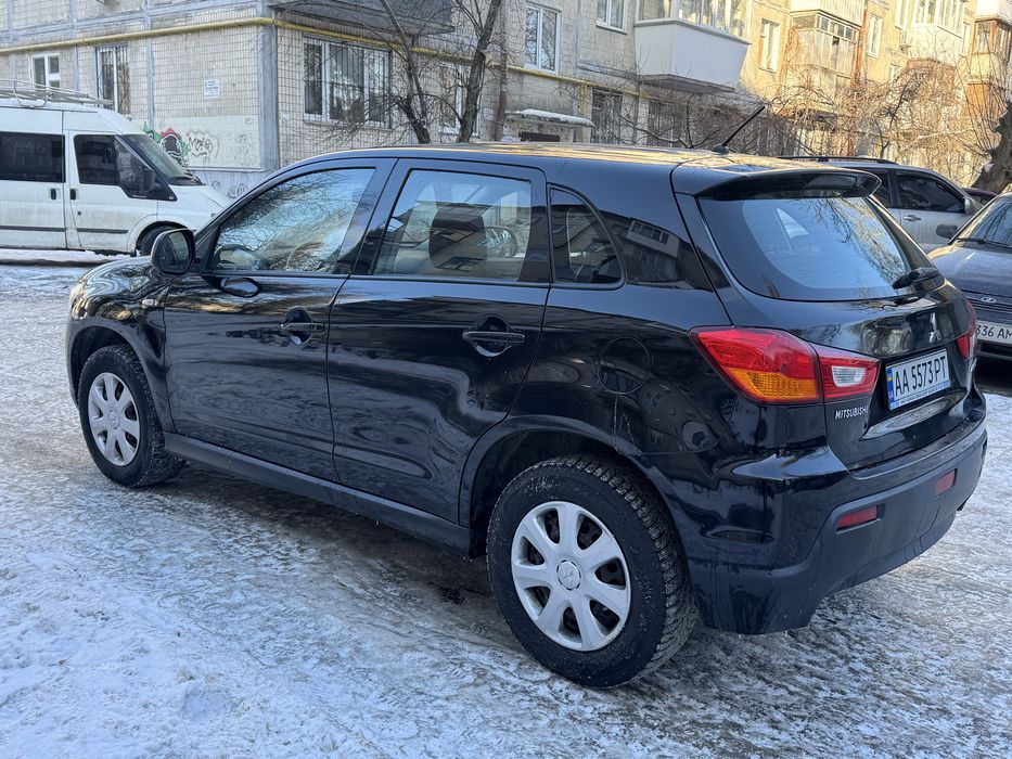 Mitsubishi ASX 2012 год автомат 136тыс. пробег