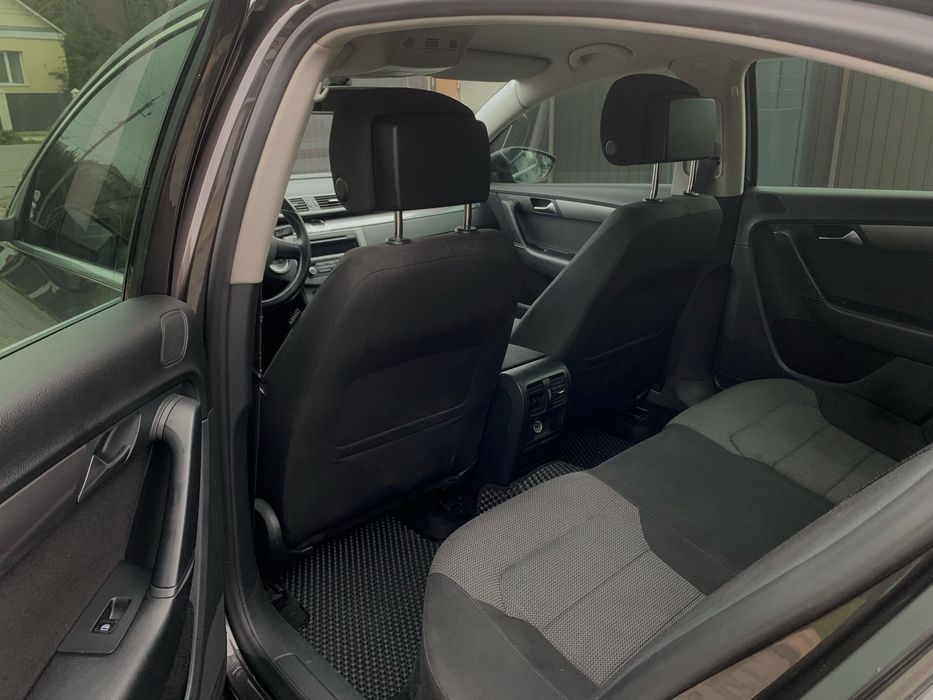 Продається Офіційний Volkswagen Passat B7