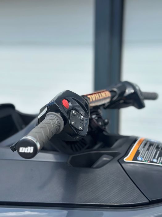 Mota de água SEA- DOO RXT 325 X ESCAPE RIVA - IVA Dedutivel