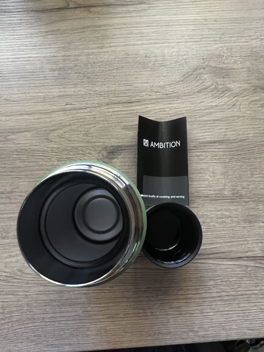 Стильний зелений матовий термос soft touch ambition ikea