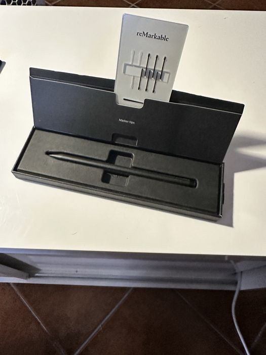 Remarkable 2 com pencil e capa original