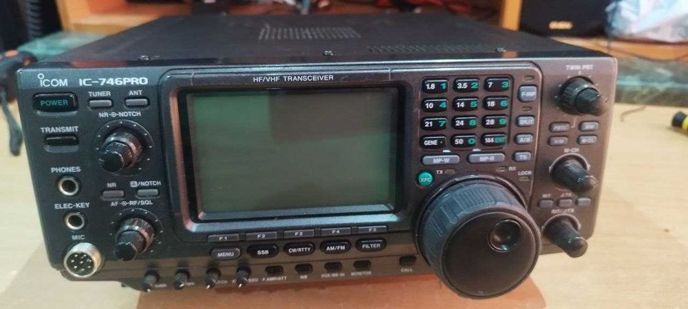 Трансивер IC-746pro. КХ+6м+2м (все по 100Вт), радіоприймач 0-60 МГц