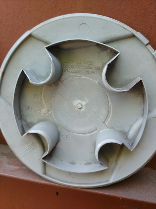 Продам оригінальні ковпаки на Opel Corsa