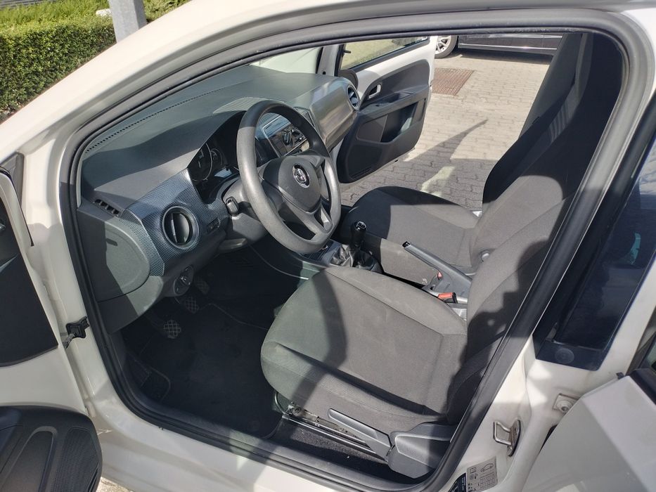 Volkswagen Up! 1.0 BMT Move! (2017) – 5 Portas, Económico!